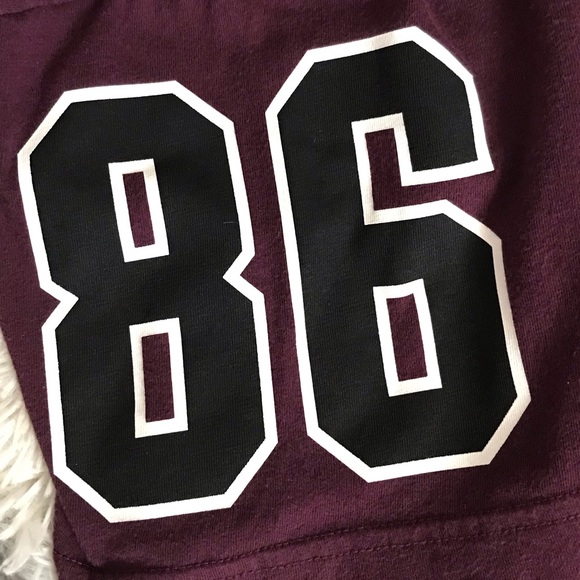 Victoria Secret T-shirt - Picture 3 of 3